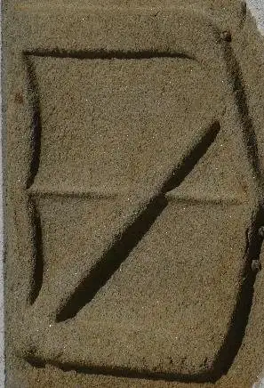 Escudo de los Carvajal en la calle Trujillo