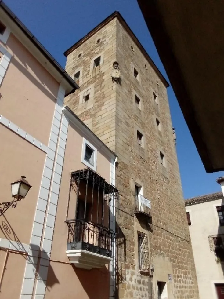 La torre desde la calle Blanca